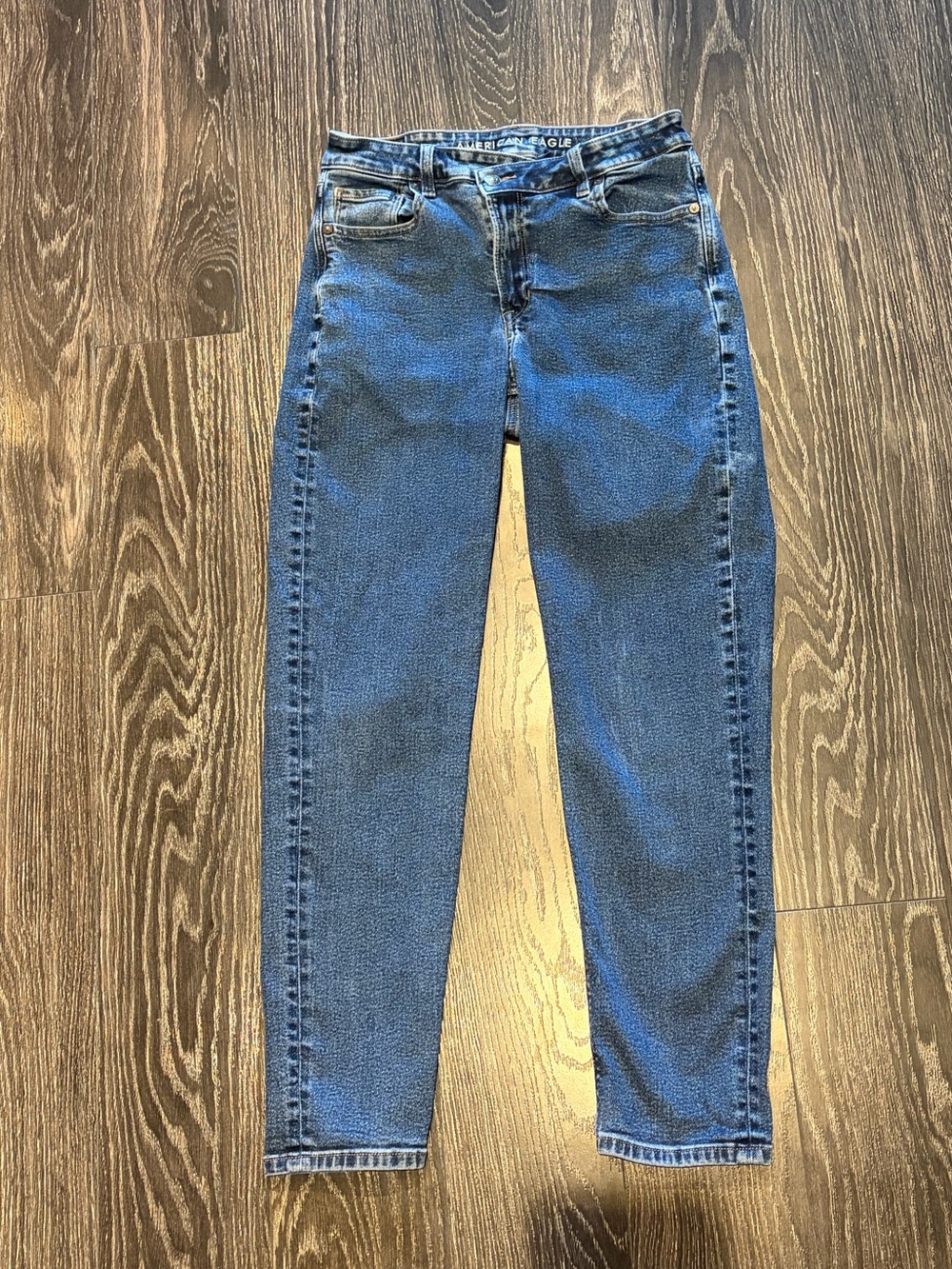 Stretch Mom Jeans || American Eagle